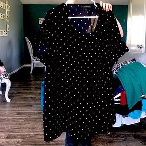 Lame Bryant 22/24 black blouse w/ pink polka dots
